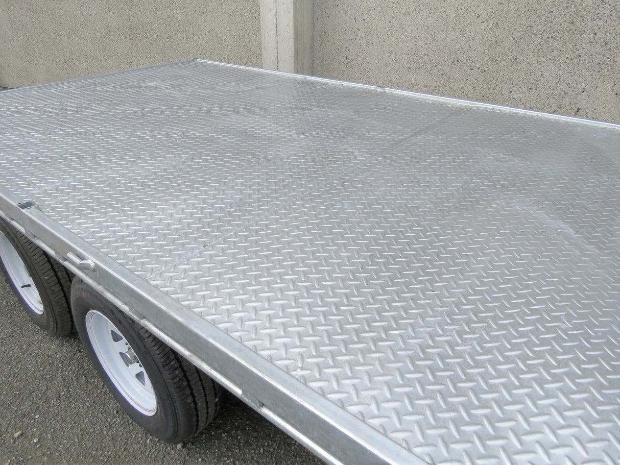 Safari 12x7 Tandem Axle Flatdeck Trailer with Optional 1200mm Cage