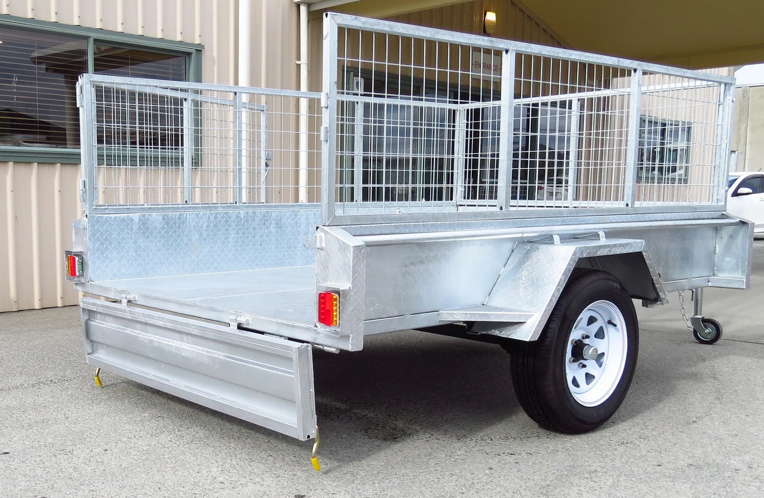 Safari 8x5 Single Axle Box Trailer Incl 600mm Cage